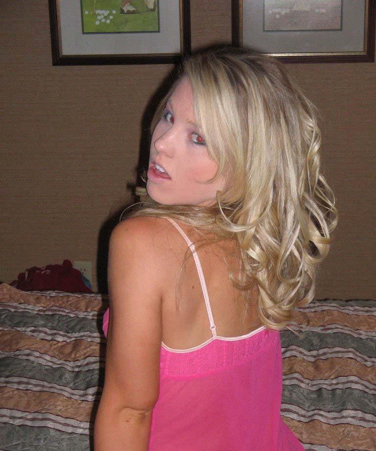 15P Sexy Blonde Military Girlfriend 