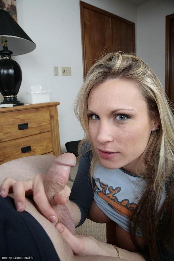 16P Horny babe jerking strong dick in love