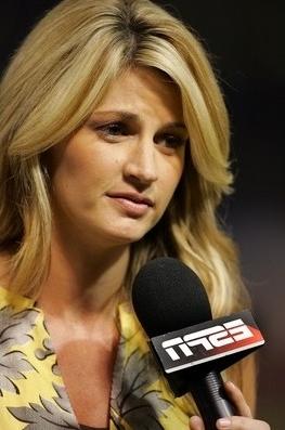 14P Erin Andrews glamorous sportscaster shows her good looks