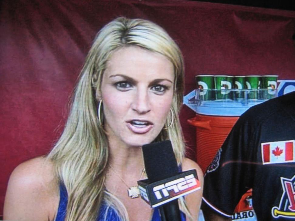 15P Erin Andrews glamorous blonde newscaster hard at work