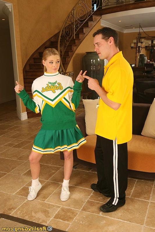 16P A sex blonde cheerleader getting fucked by her coach