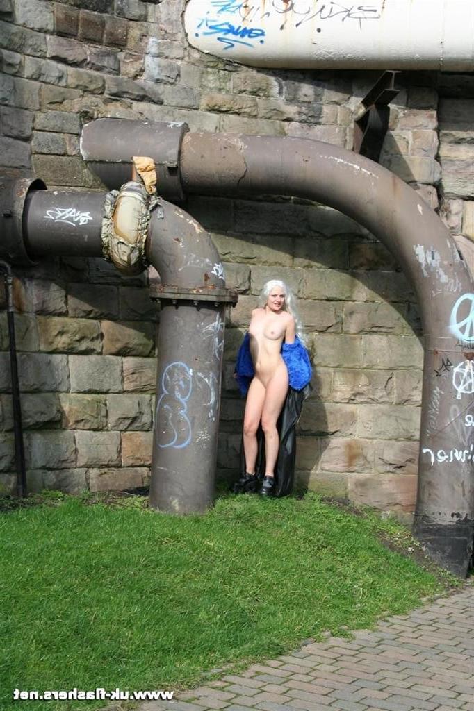 15P Long haired amateur blonde chick is nude in public places