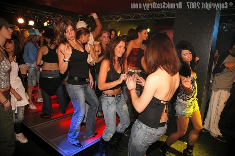15P Sexy bissexual girls fucking on huge orgy sex party