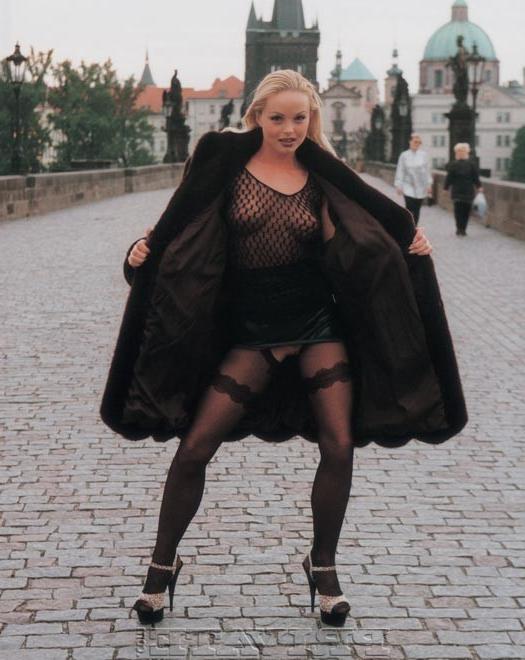 16P Silvia Saint: public nudity
