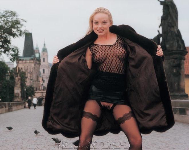 16P Silvia Saint: public nudity