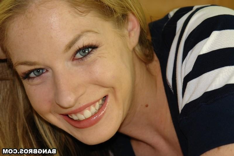 15P smiling blonde milf type puts a phat viened penis in her throat