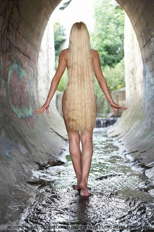 16P Long Haired blonde nude