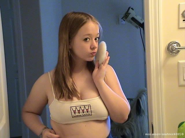 16P Busty amateur plays around in the bathroom