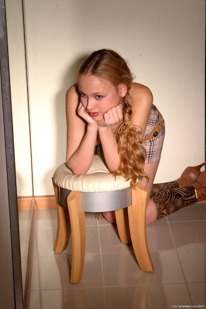 16P Blonde teen babe in mirror