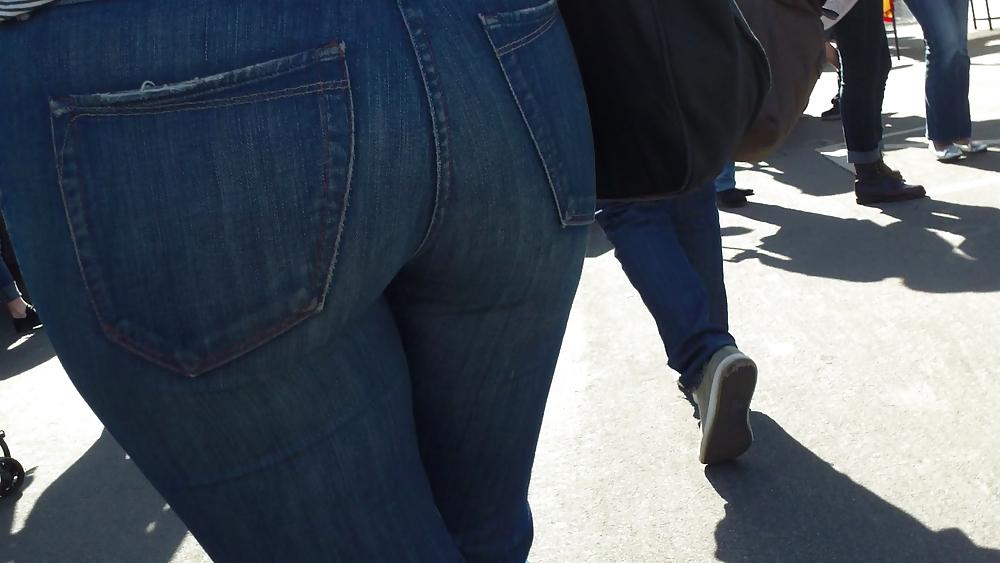 25P Sexy teen butts in tight ass jeans 