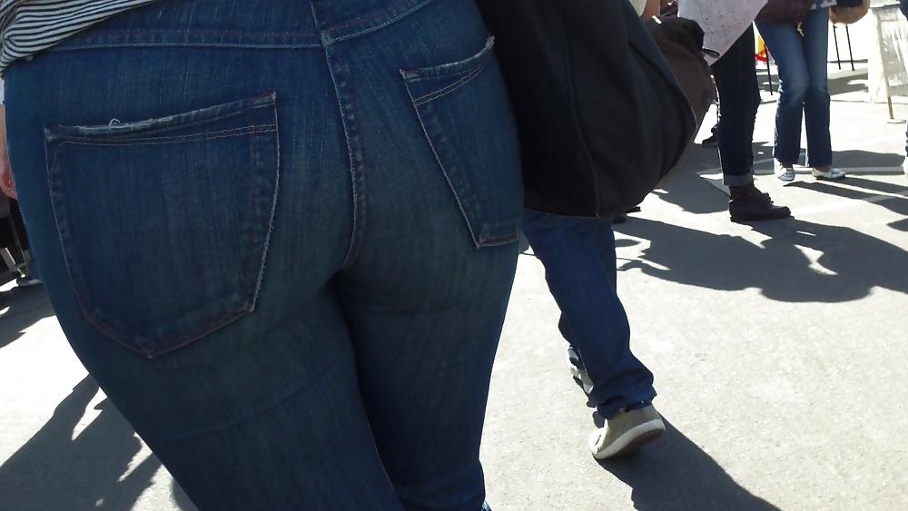 25P Sexy teen butts in tight ass jeans 