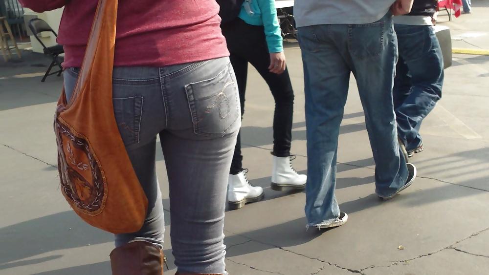 25P Sexy teen butts in tight ass jeans 
