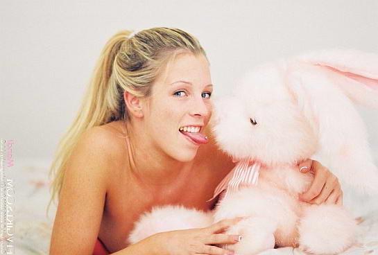22P Blonde rubbing private parts