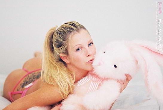 22P Blonde rubbing private parts