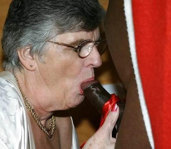 15P old amateur grannies giving blow jobs