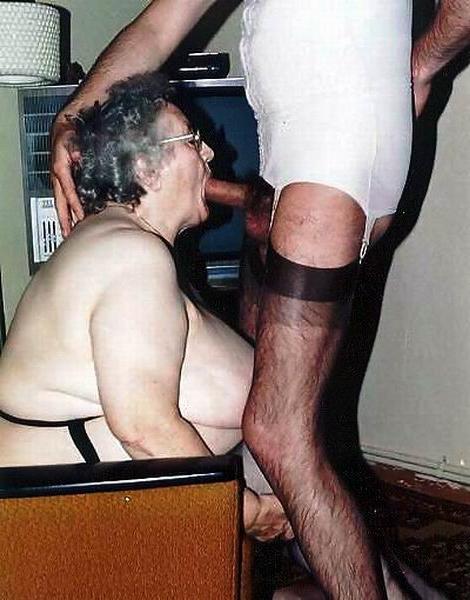 15P old amateur grannies giving blow jobs