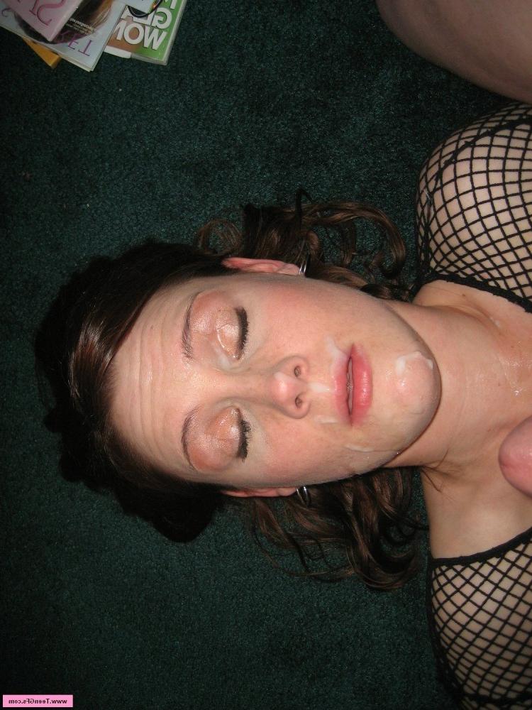 15P Amateur girlfriend gets a sticky jizz facial