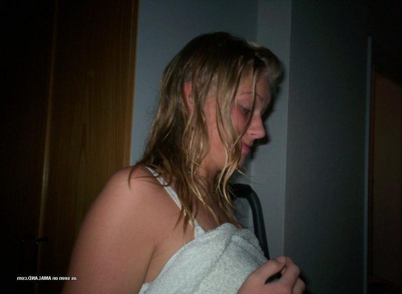 15P Hardcore blonde bimbo sucking her lover's hard cock