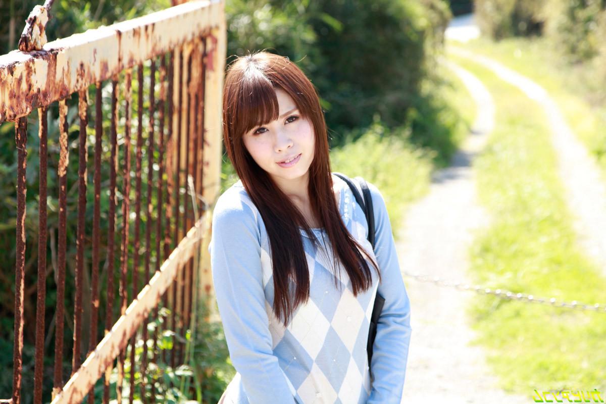 25P Curvy Japanese Girl Fucked Outside The Fence