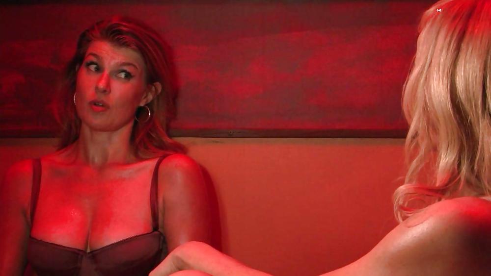 25P Connie Britton Glamour, Nude, Caps 