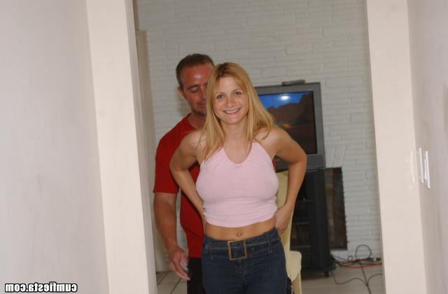 15P Hot amateur with great tits fucked hard in her thick lipped pussy