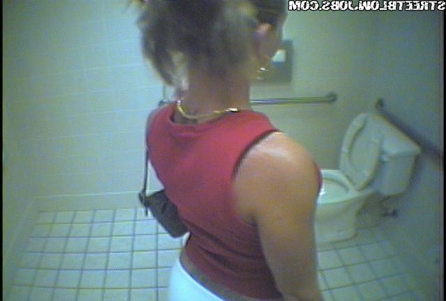15P Random babe give up her pussy in public bathroom