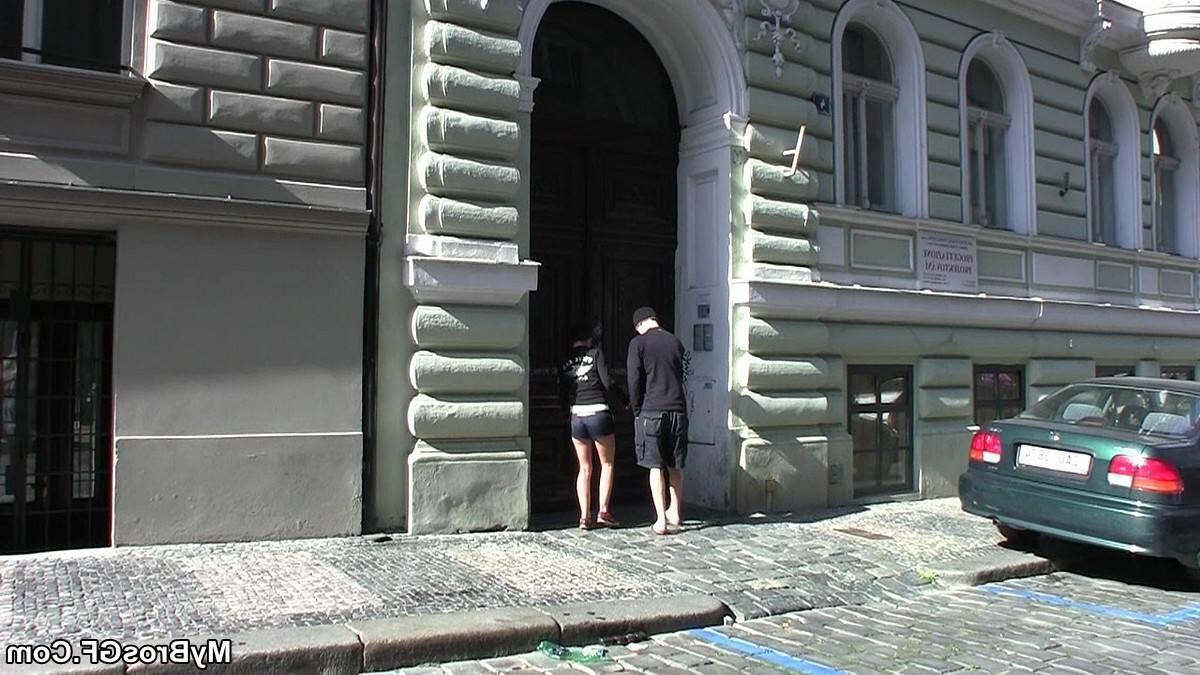 16P She gets off on his big strange cock in her pussy and he loves