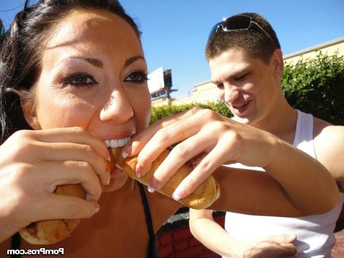 12P Sausage Down The Throat