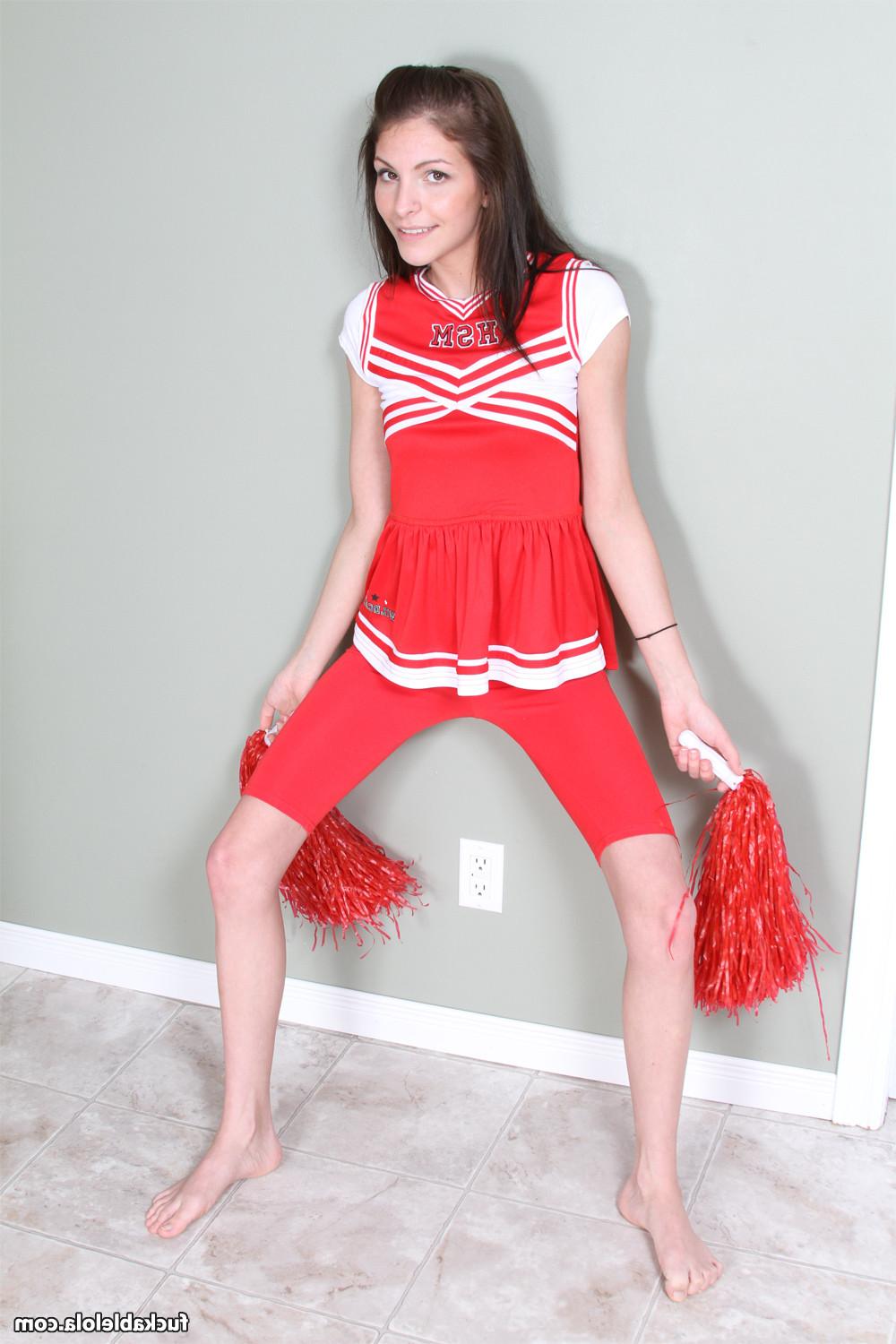 16P Slim teen cheerleader
