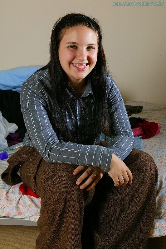 16P Long haired brunette Anette