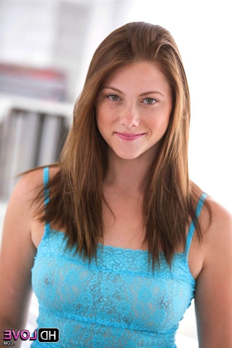 16P Shae Snow gets screwed in bed in a blue top and thong