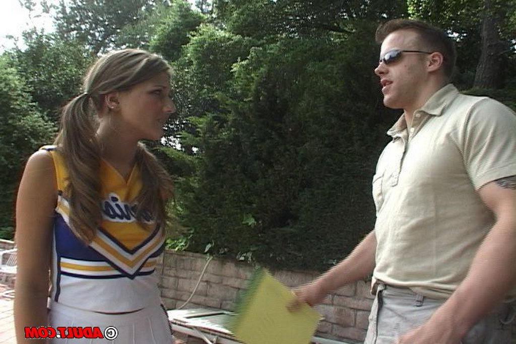 16P Cheerleader getting dicked