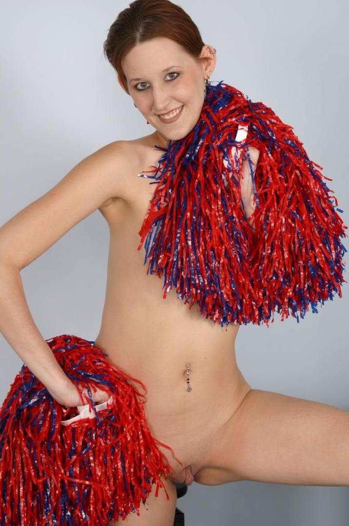20P Horny cheerleader loves to stirptease while posing naked