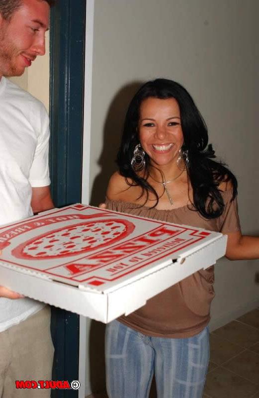 16P Dark haired sausage lover digs right in