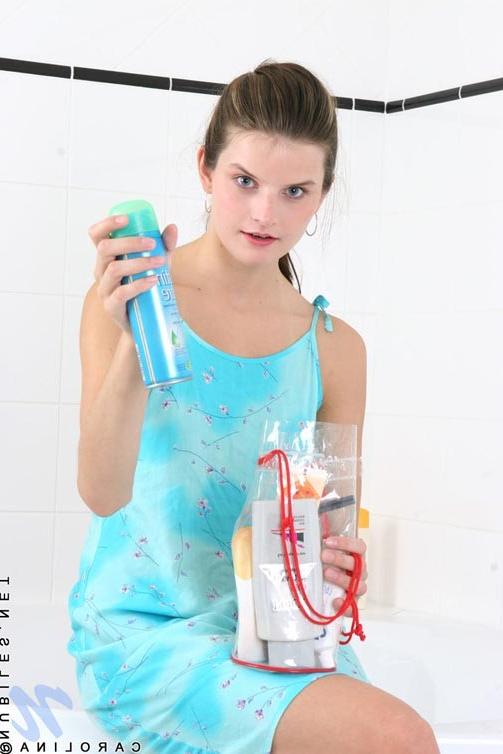 15P Teen stripping at the bathroom