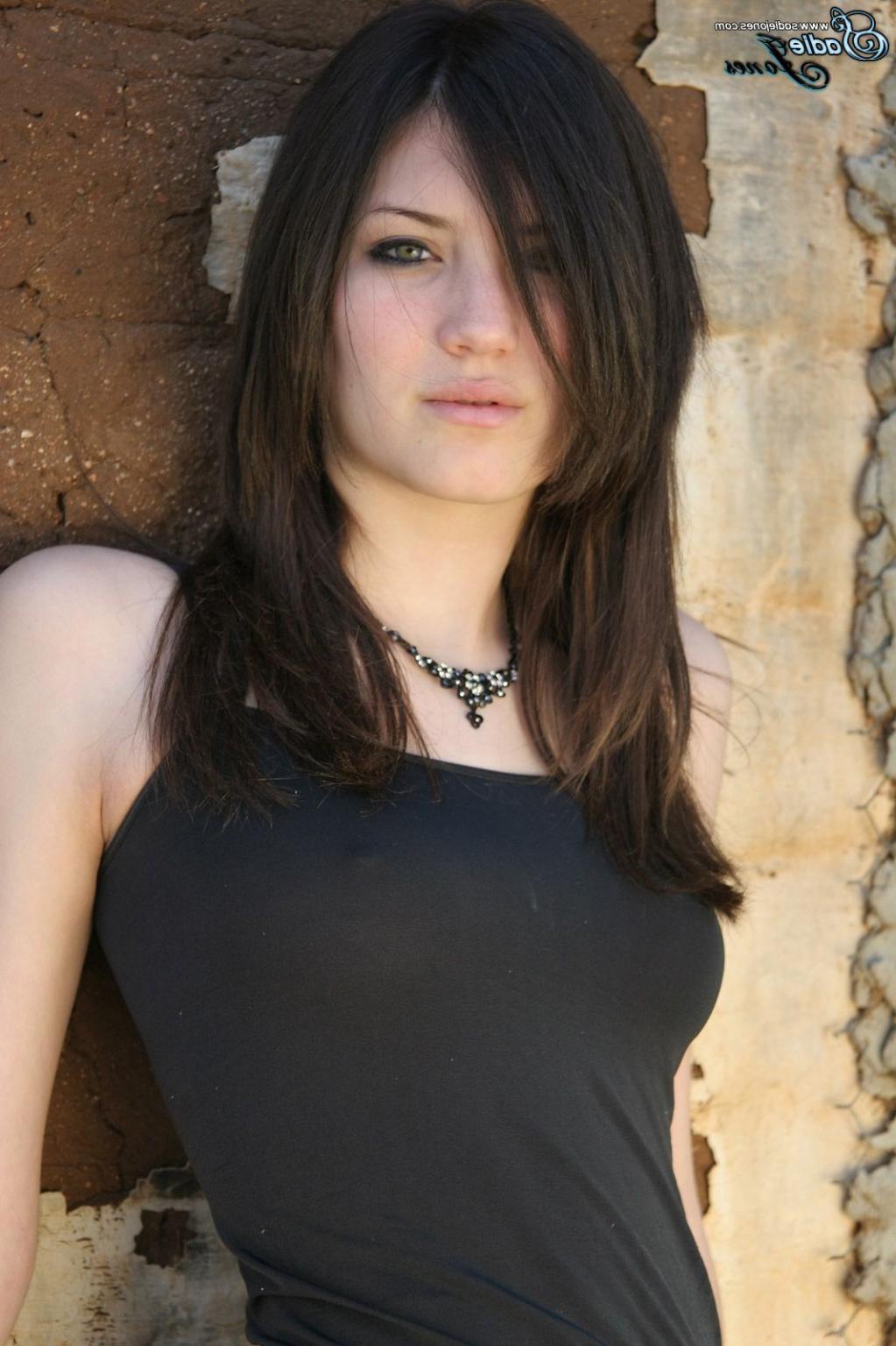 15P Sadie Jones in miniskirt and top