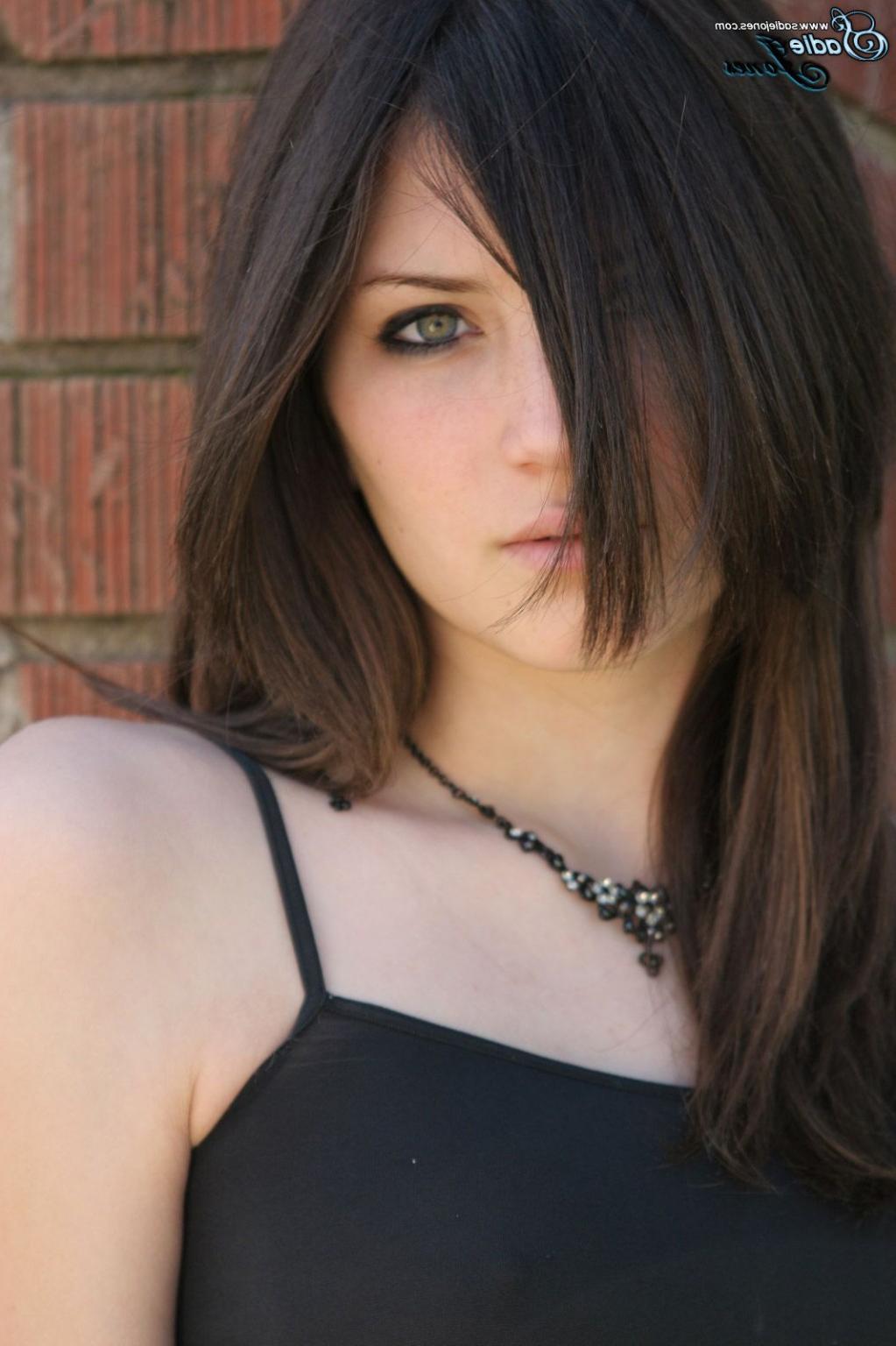15P Sadie Jones in miniskirt and top