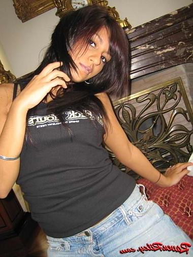 20P Brunette exposes contents of thong