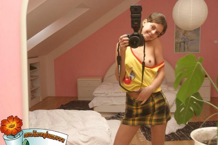 15P Masha strips and takes her own pics in mirror