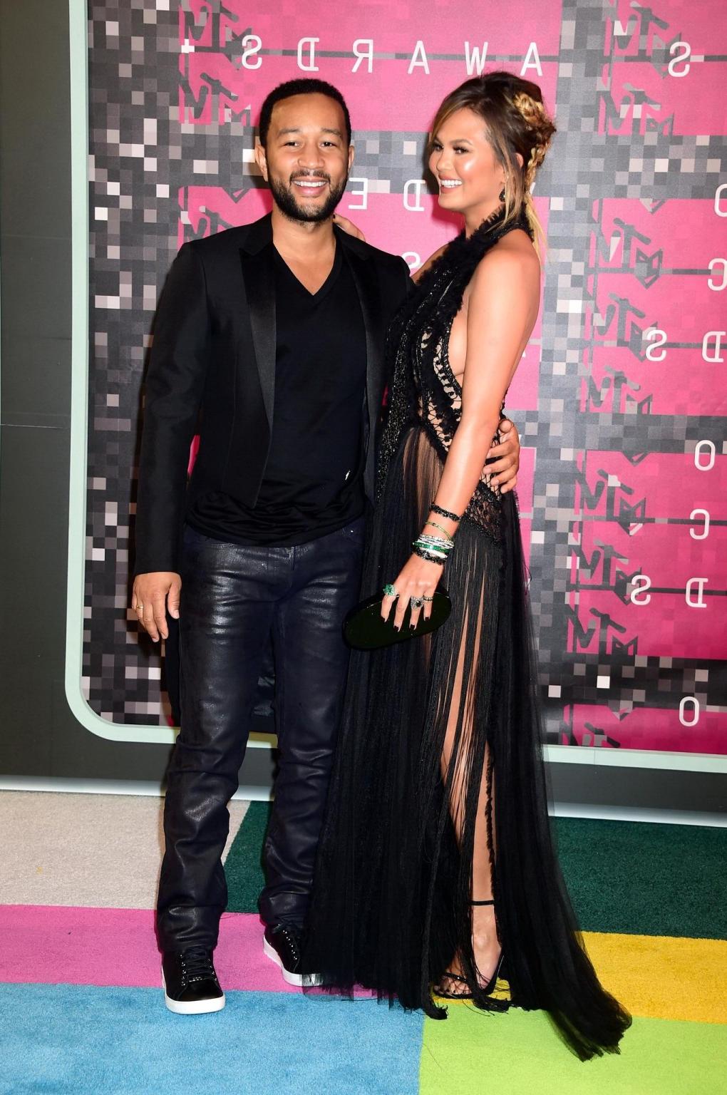 16P Chrissy Teigen flashing her pussy and sideboobs at the MTV Video