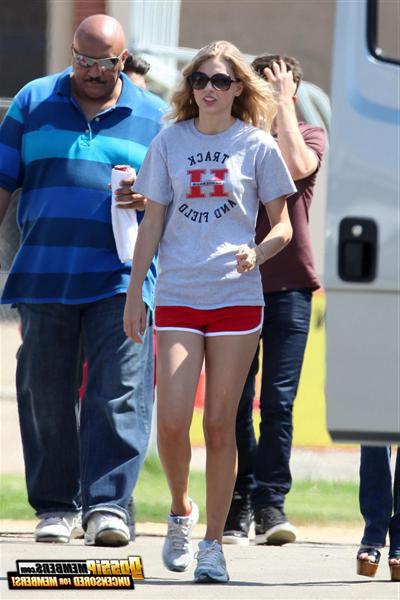 15P Taylor Swift posing sexy and slutty in glamorous and paparazzi photos