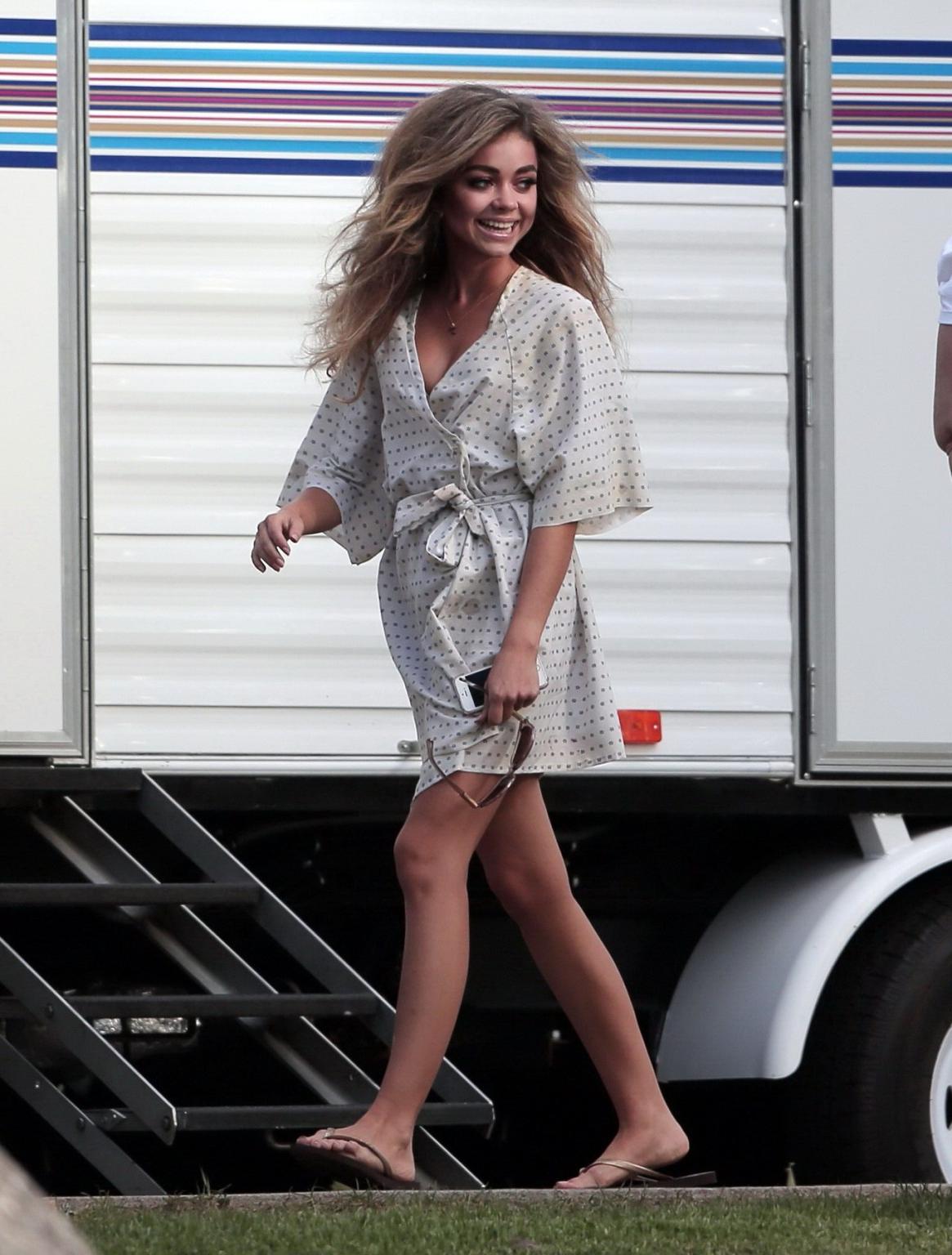 16P Sarah Hyland cleavy and sucking a lollipop on the Modern Family set in LA