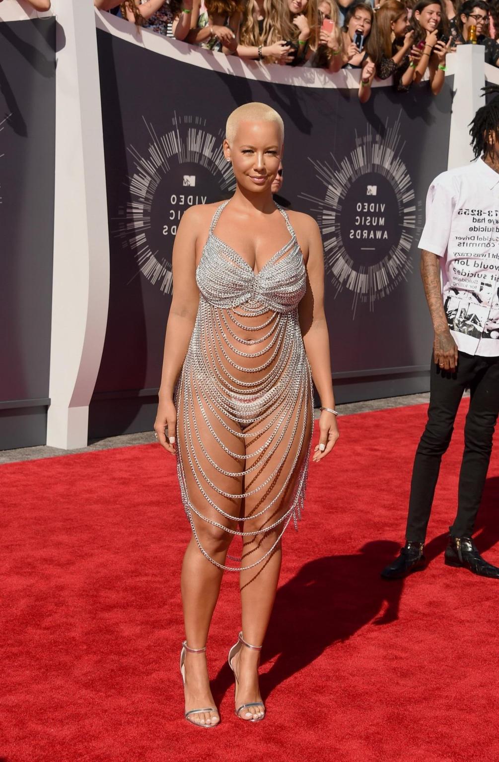16P Curvy Amber Rose wearing a chain dress and a thong at the 2014 MTV Video Music A