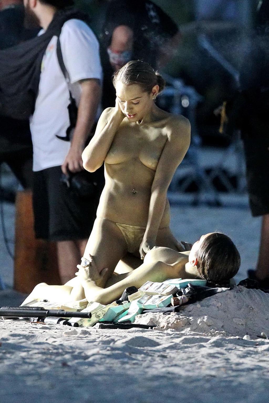 16P Taylor Momsen shooting a music video on Miami Beach with two bodypainted models