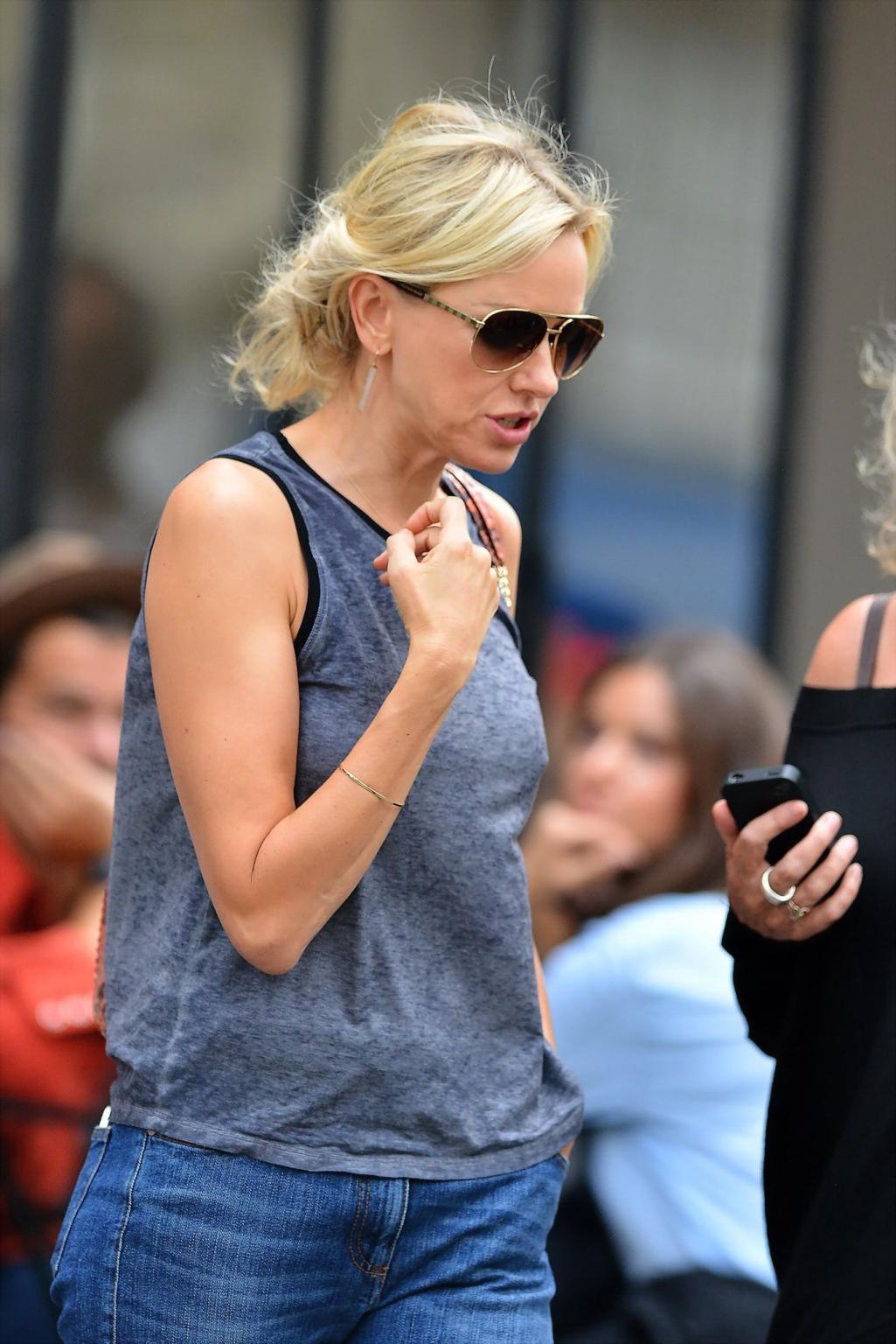 16P Naomi Watts braless wearing thin top and jeans while shopping in Paris