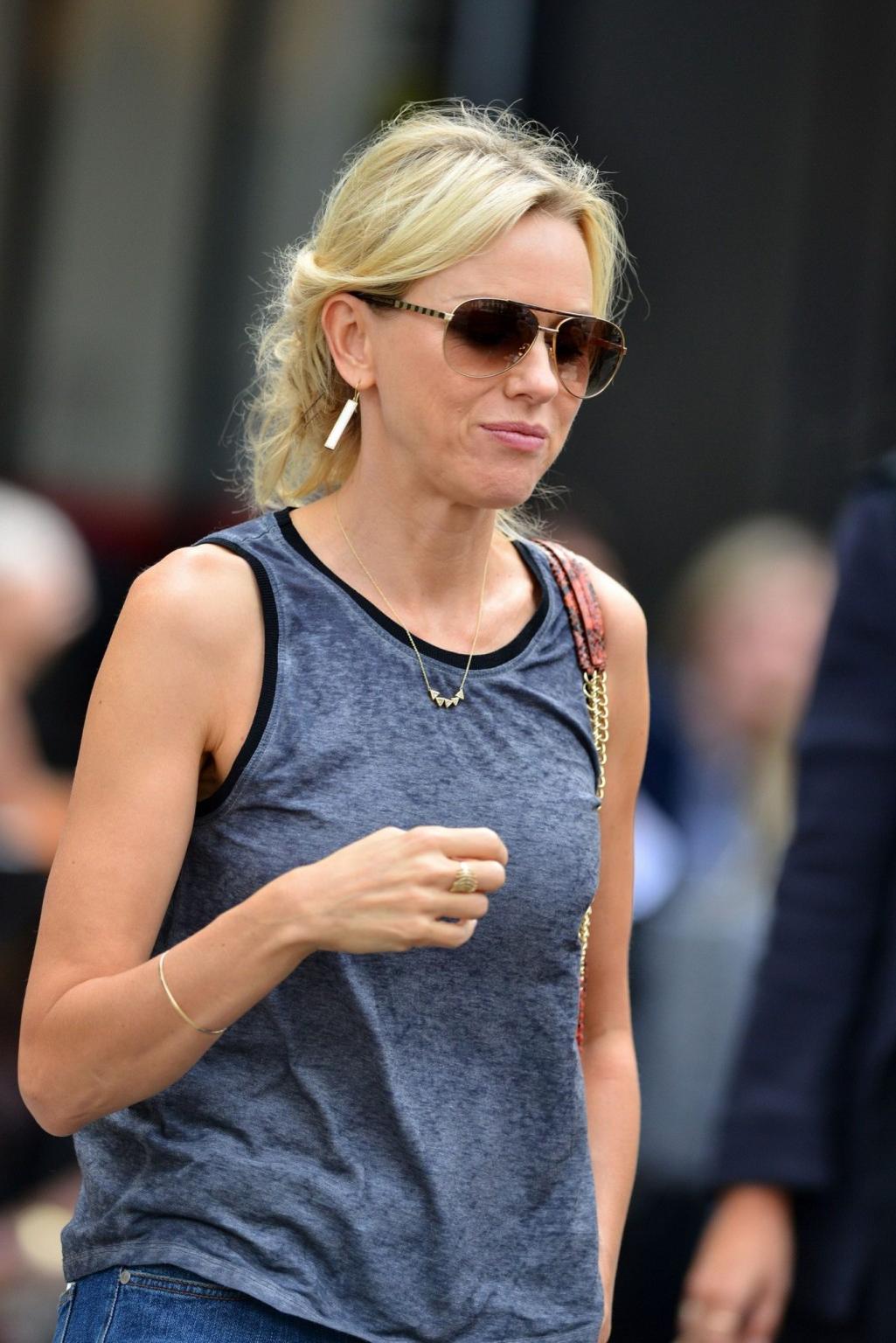 16P Naomi Watts braless wearing thin top and jeans while shopping in Paris