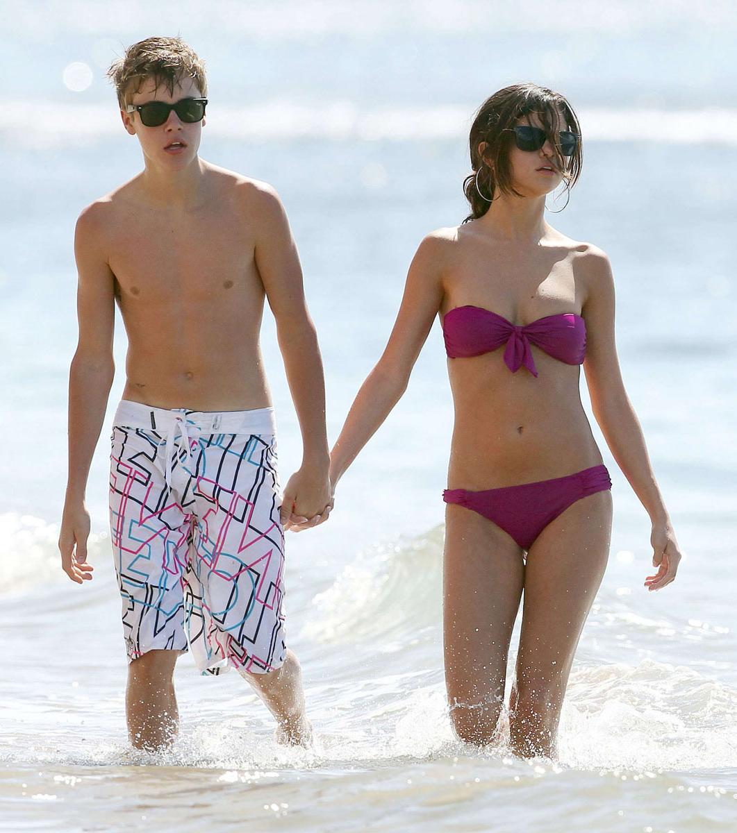 14P Selena Gomez looking beautiful in glamour magazine