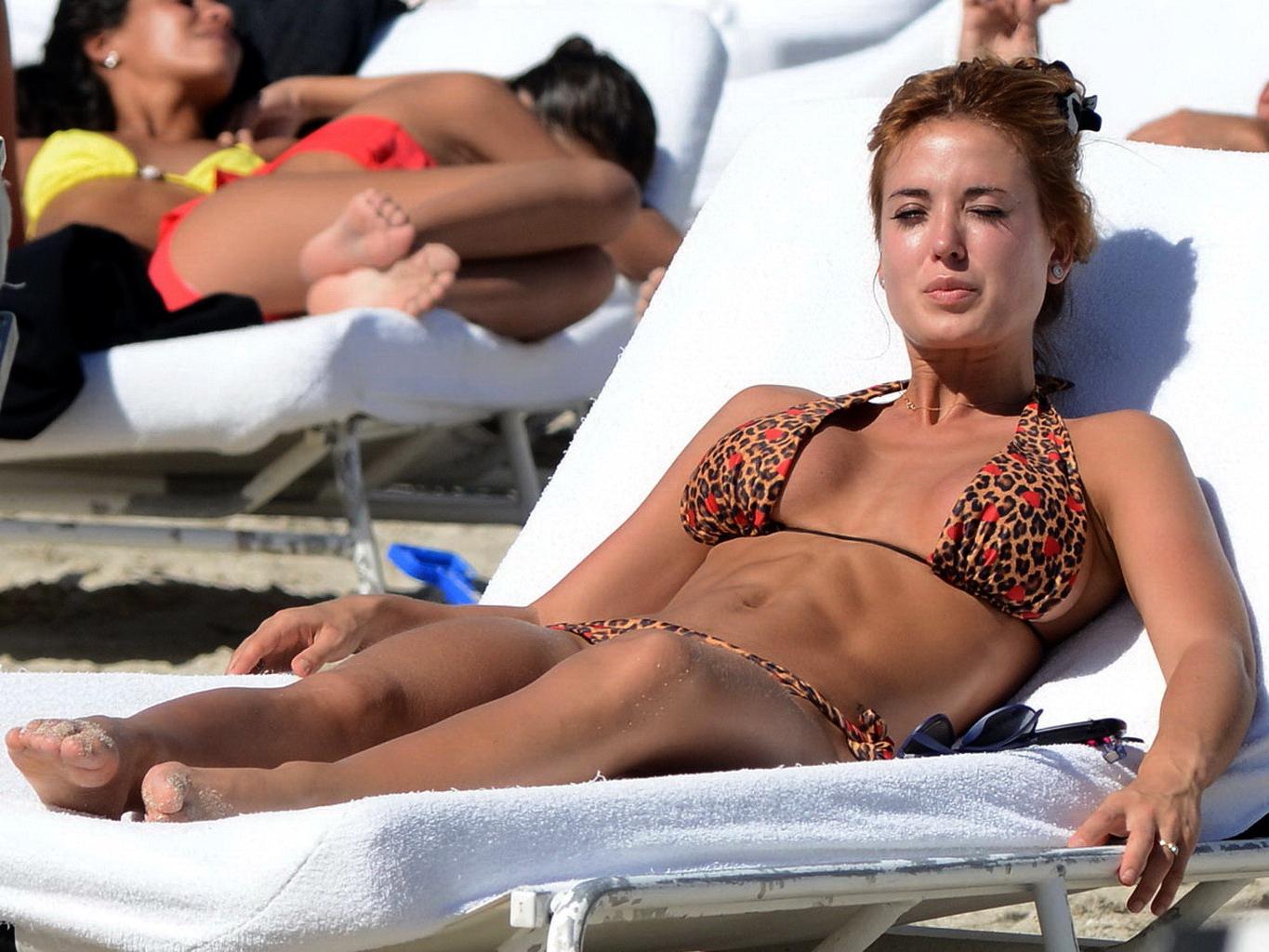 10P Jesica Cirio shows off her ass wearing a leopard print thong bikini in Miami