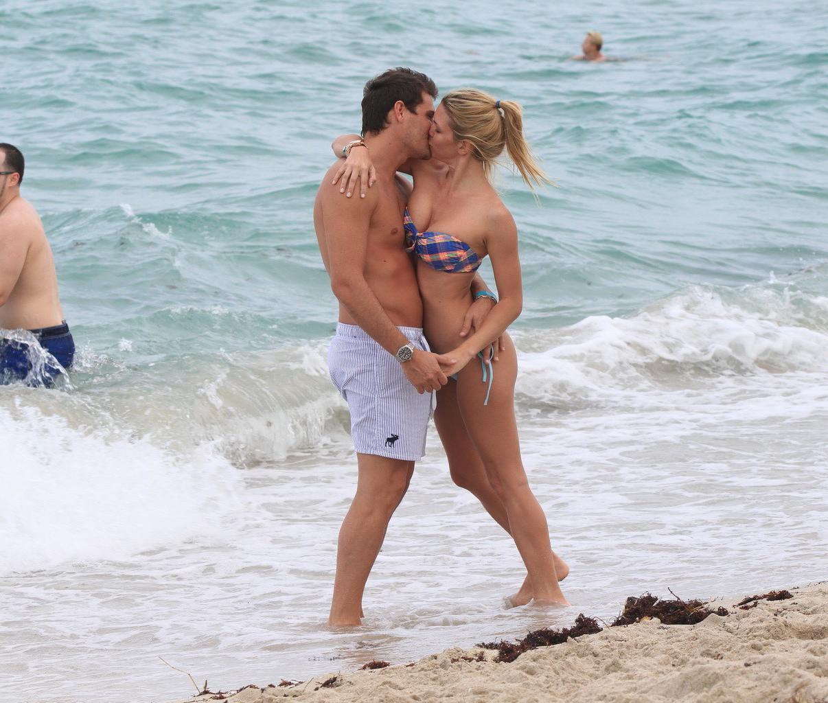 9P Sofia Zamolo getting groped in thong strapless bikini at the beach in Miami
