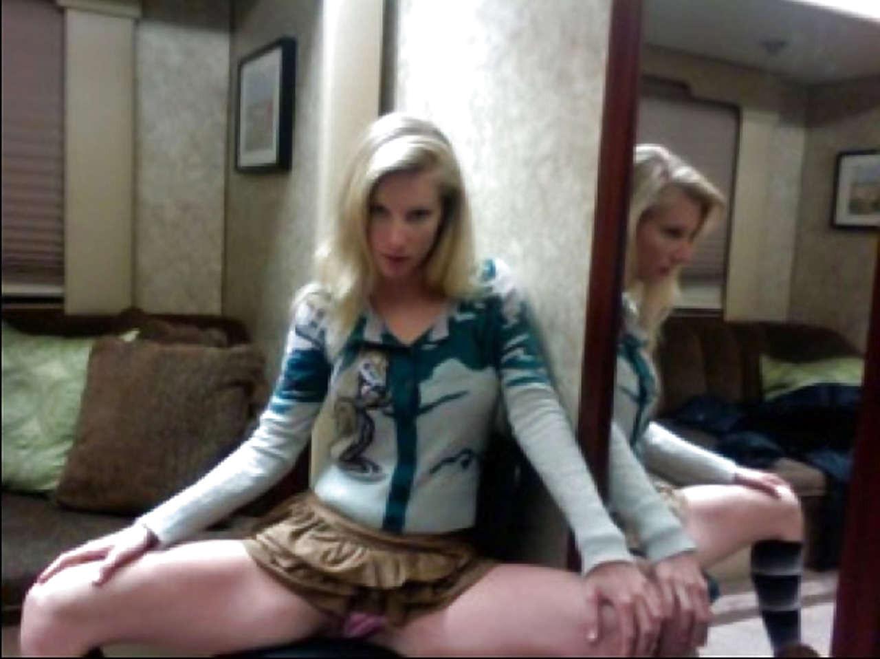 9P Heather Morris exposing her boobs and pussy in private leaked photos